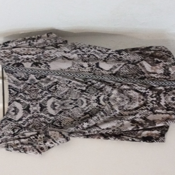 Top - Picture 3 of 4